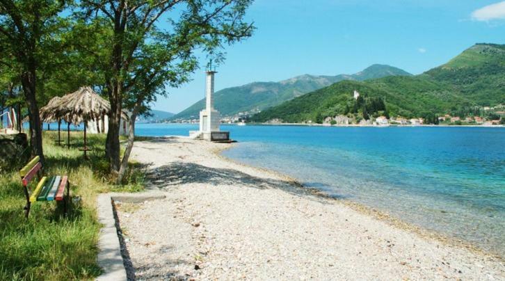 Villa House By The Sea Teodo Esterno foto