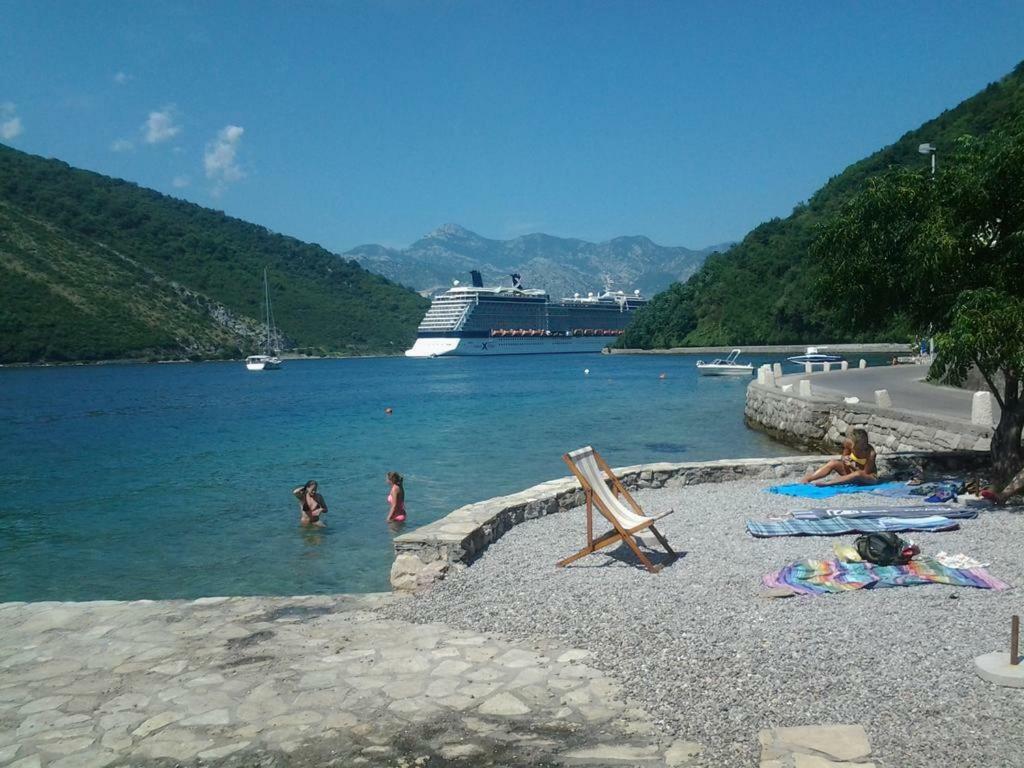 Villa House By The Sea Teodo Esterno foto