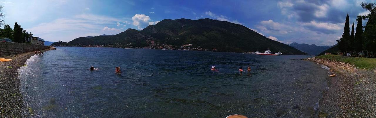 Villa House By The Sea Teodo Esterno foto
